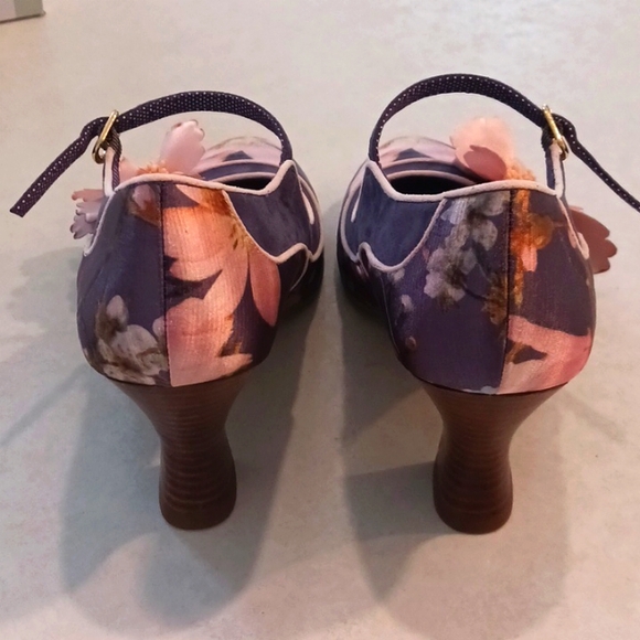 Ruby shoo - Picture 3 of 4